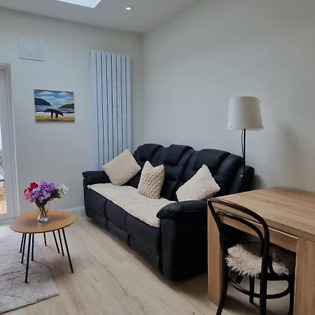 Newly Refurbed 1bd In Prime Location Holiday home *