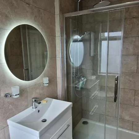 度假居 Newly Refurbed 1bd In Prime Location *